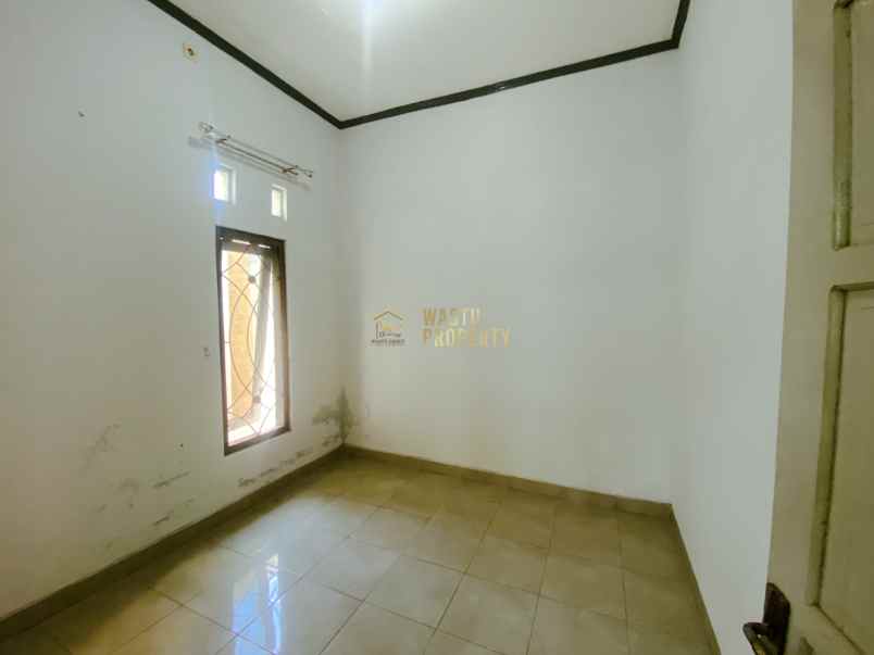 rumah second kondisi bagus lokasi premium di kalasan