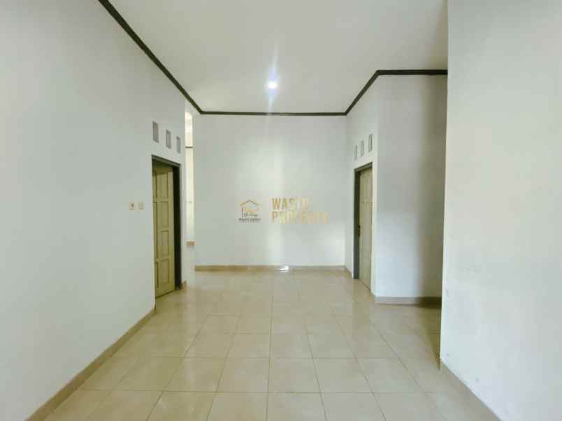 rumah second kondisi bagus lokasi premium di kalasan