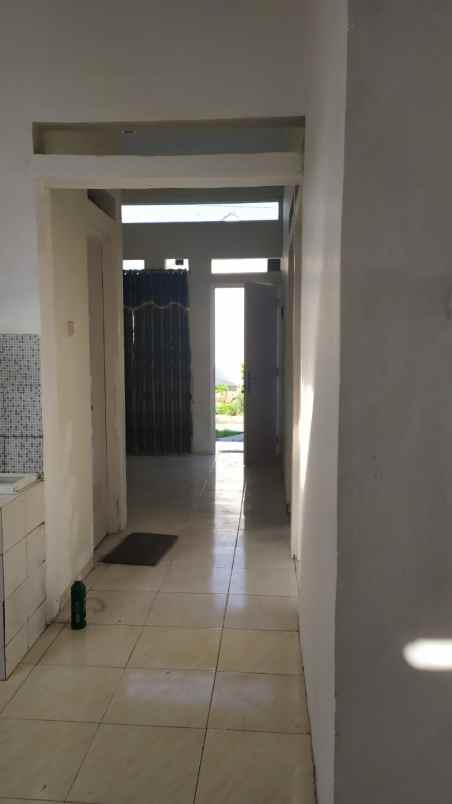 rumah second siap huni harga ekonomis perumnas klipang