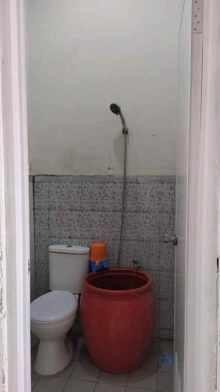 rumah second siap huni harga ekonomis perumnas klipang