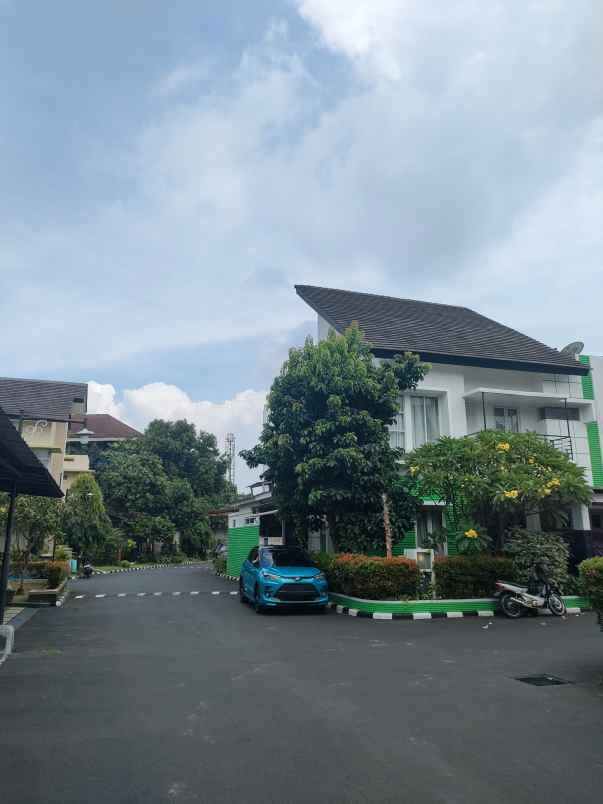 rumah secondary dalam cluster nyaman di jatiwaringin
