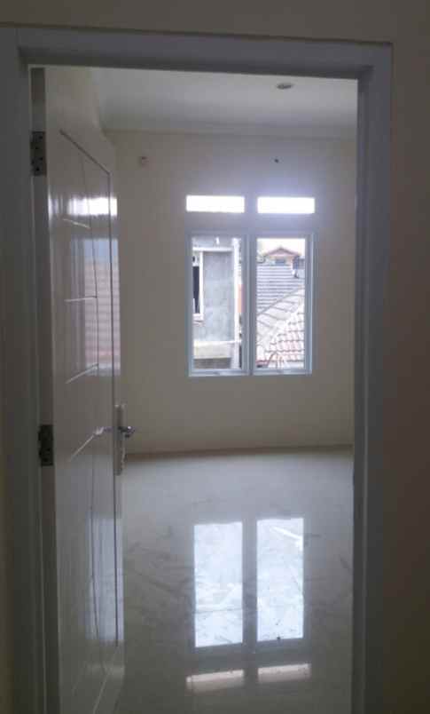 rumah siap huni 1 4 milyar radar auri cimanggis depok