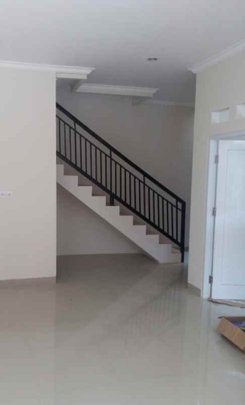 rumah siap huni 1 4 milyar radar auri cimanggis depok
