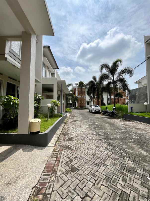 rumah siap huni 2 lantai di saxophone