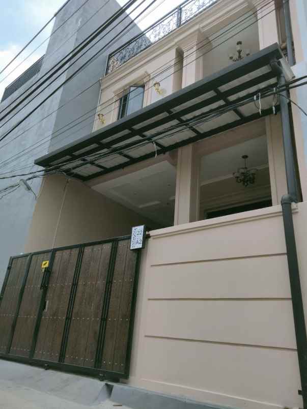 rumah talita green 3 jagakarsa bisa custom akses mobil