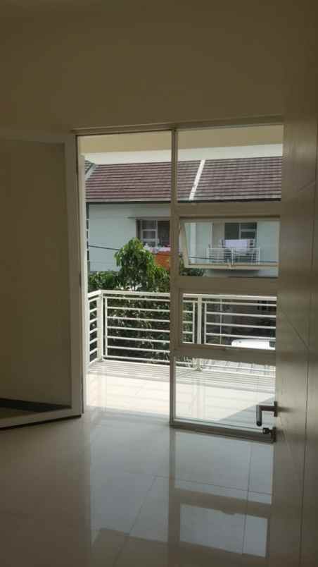 rumah taman kopo indah 5