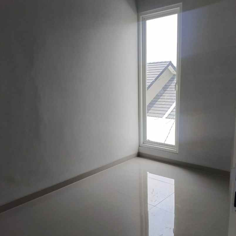 rumah tambak medayu xi utama dekat merr upn tol