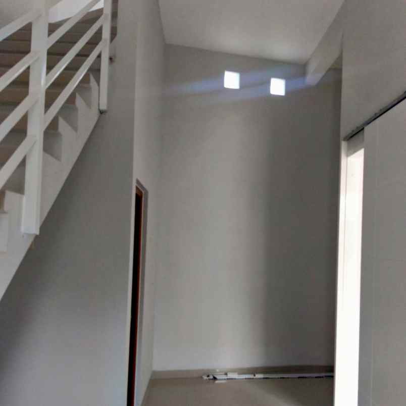 rumah tambak medayu xi utama dekat merr upn tol