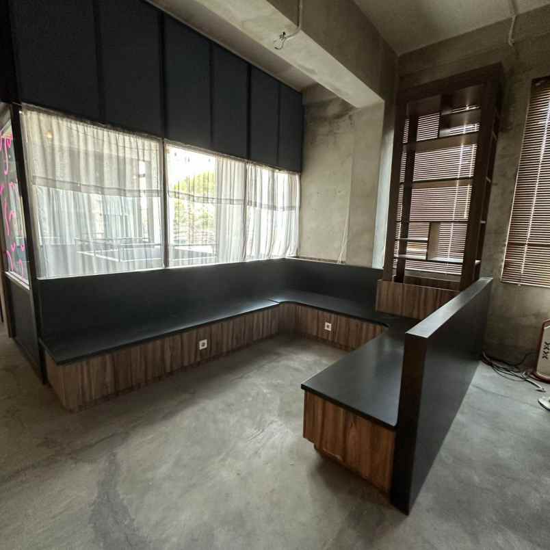 tempat usaha jl ry rungkut industri kidul surabaya