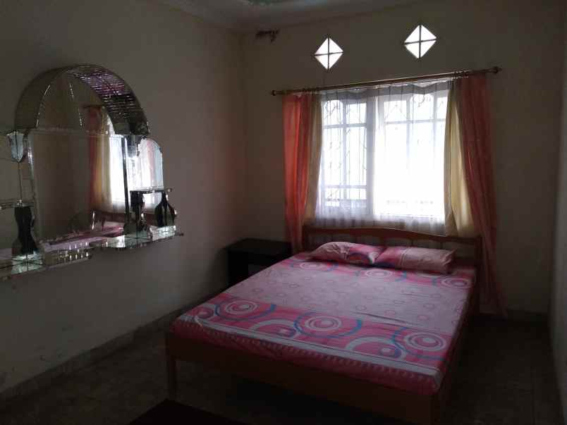 villa alamat jalan cisarua km 80