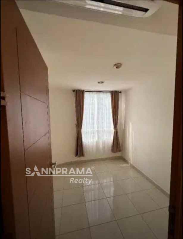 apartemen 2br hook di cinere bellevue rilin