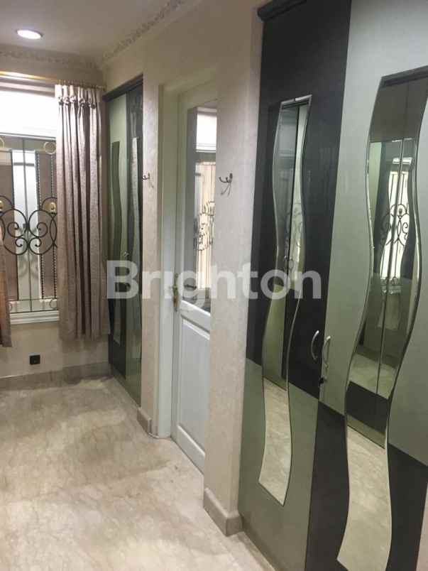 dharmahusada 50m dari atlas sport centre ada furniture