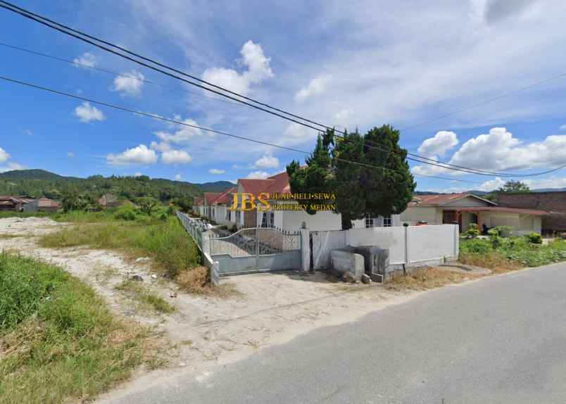 dijual 3 unit rumah di jalan dr td pardede tarutung