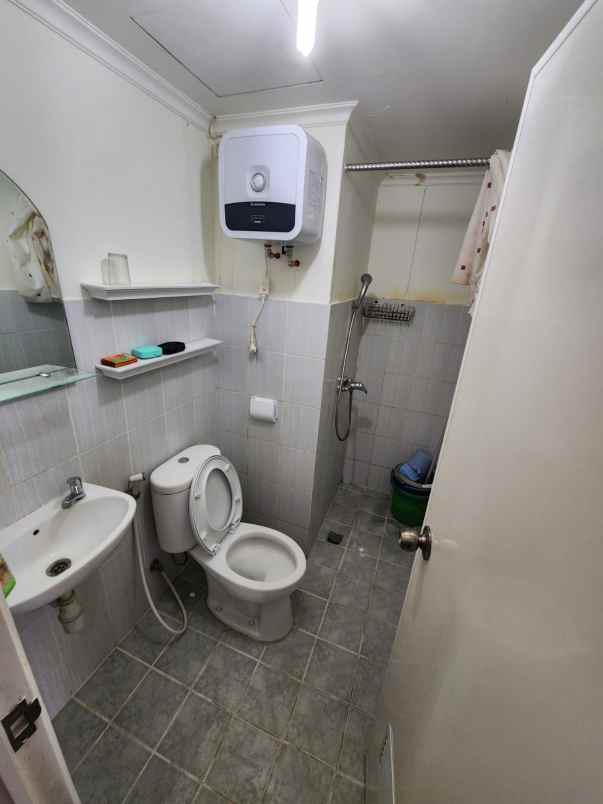 dijual apartemen puncak dharmahusada tower b lantai 16