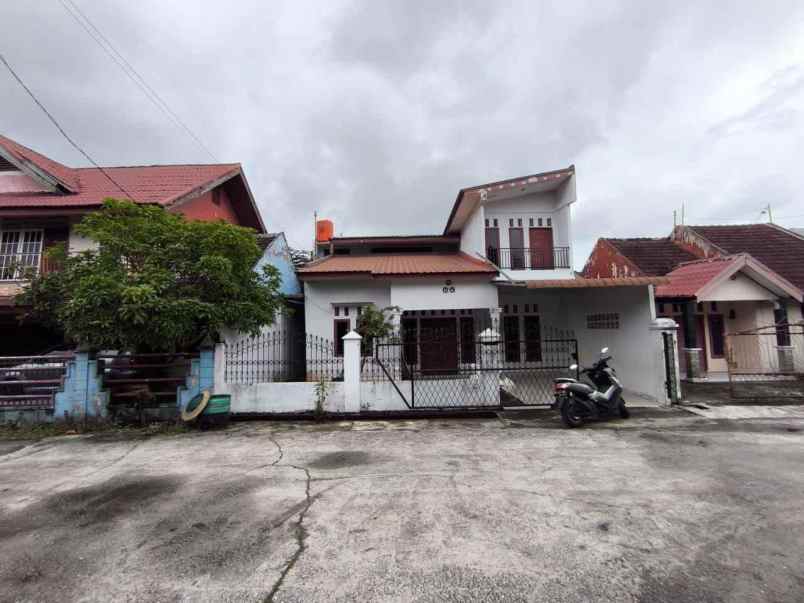 dijual cepat rumah 2 lantai perum damai langgeng