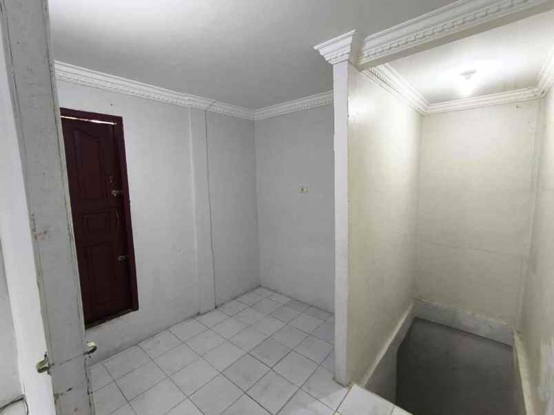 dijual cepat rumah 2 lantai perum damai langgeng