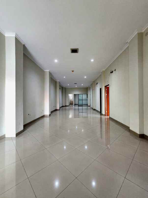 dijual gedung perkantoran lokasi strategis di cilandak