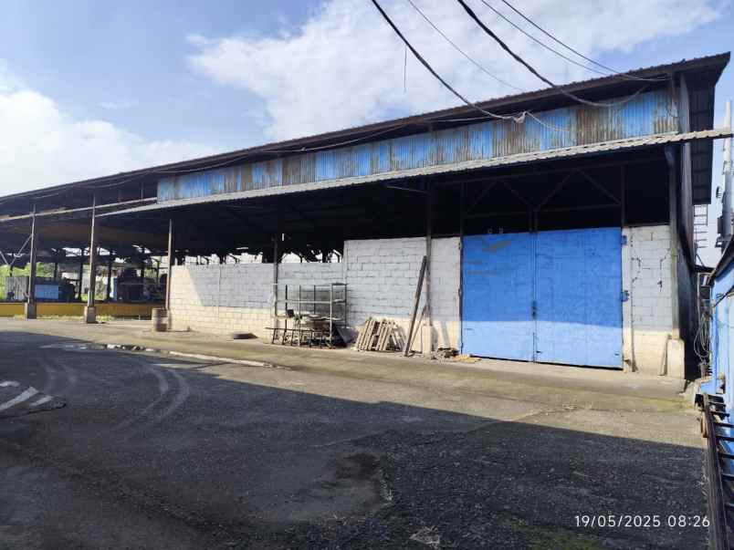 dijual gudang ex pabrik hitung tanah di gresik