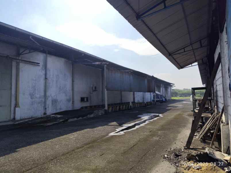 dijual gudang ex pabrik hitung tanah di gresik