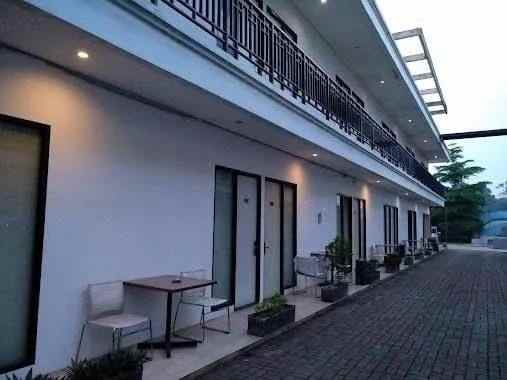 dijual hotel bintang 2 aktif di cibubur