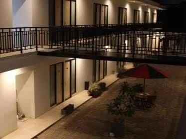 dijual hotel bintang 2 aktif di cibubur