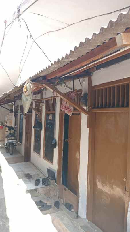 dijual kost beji depok