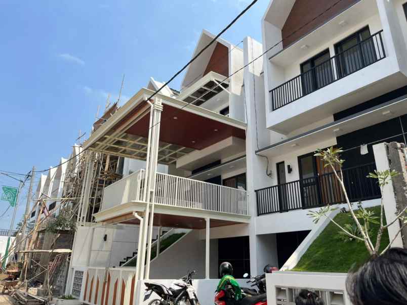 dijual kost jl chili jl perum joyo