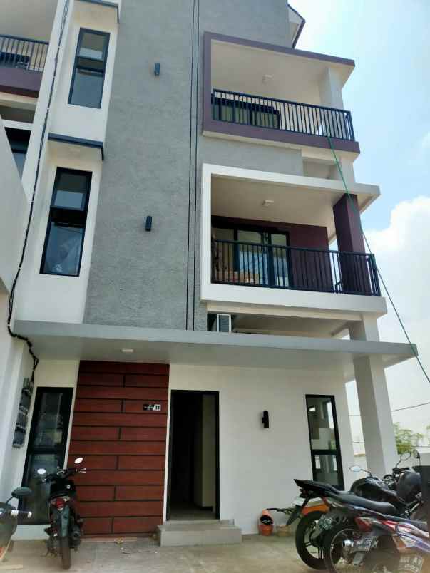 dijual kost jl chili jl perum joyo