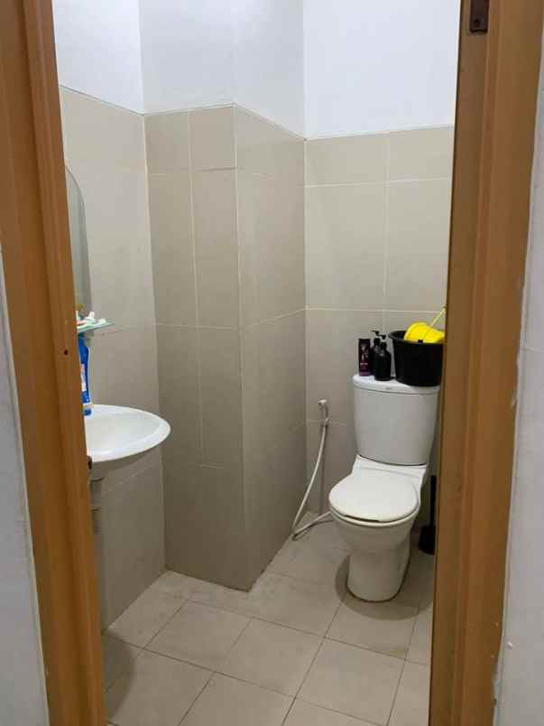 dijual kost johar baru