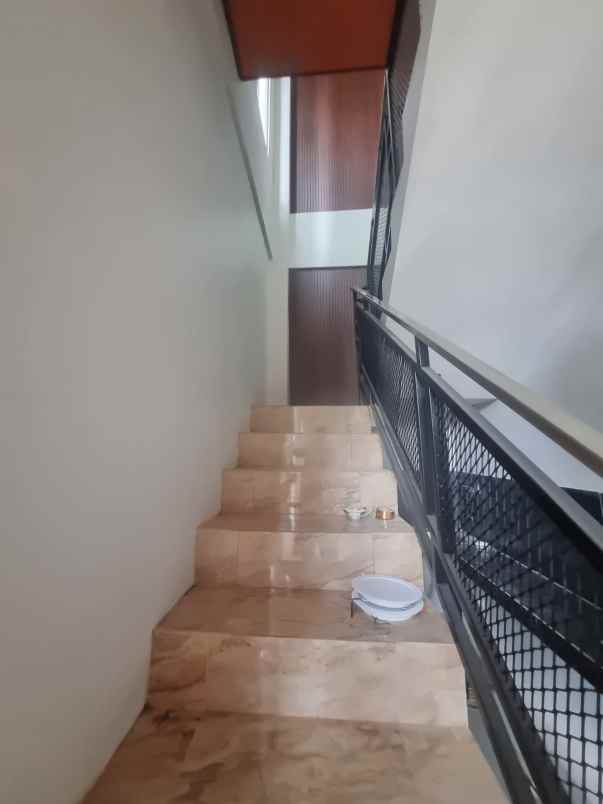dijual kost kaliurang km 13 5