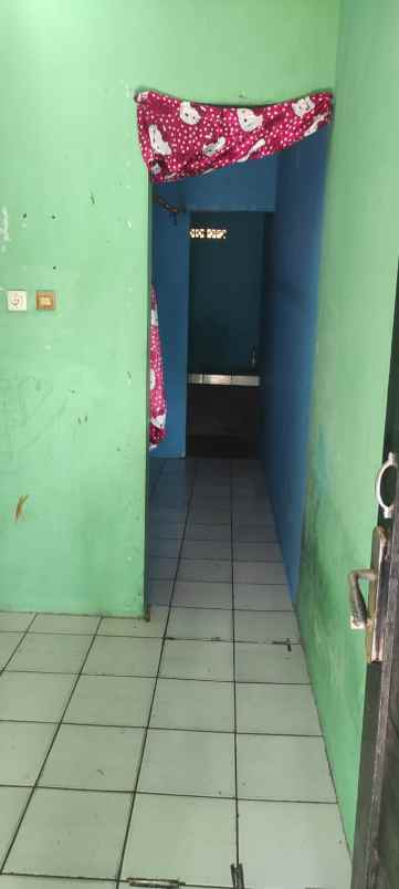 dijual kost perbatasan jelupang dan