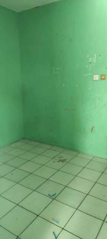 dijual kost perbatasan jelupang dan