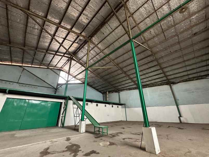 dijual ruko gudang kantor cibolerang