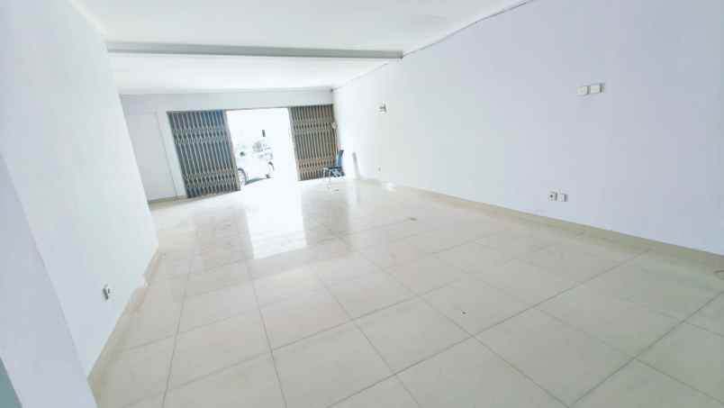 dijual ruko gudang kantor holis regency