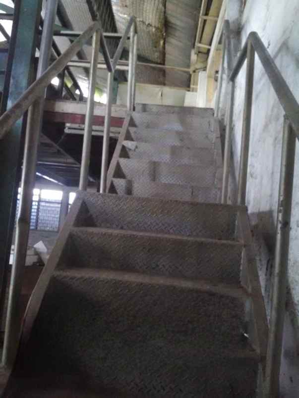 dijual ruko gudang kantor jalan ngelom megare