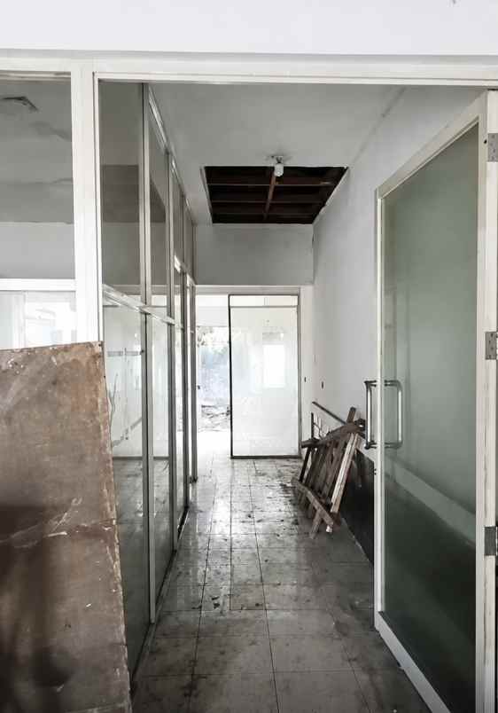dijual ruko gudang kantor jalan prof dr seopomo