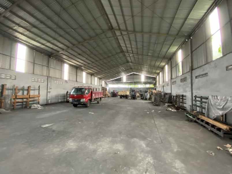 dijual ruko gudang kantor jalan raya kaliabang