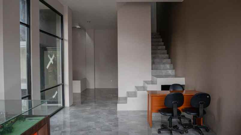 dijual ruko gudang kantor jombang