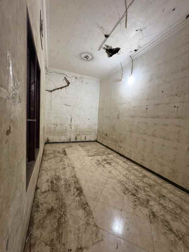 dijual ruko gudang kantor simpang darmo permai selatan