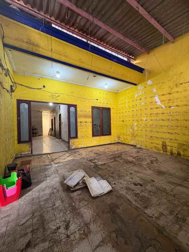 dijual ruko gudang kantor simpang darmo permai selatan
