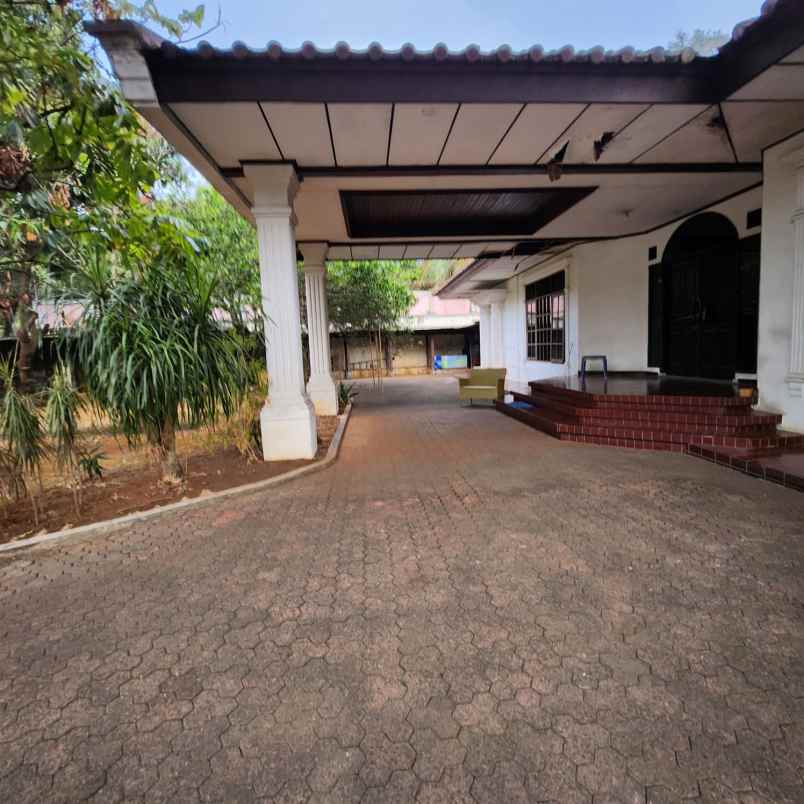 dijual rumah 1 lantai wilayah ragunan lokasi strategis