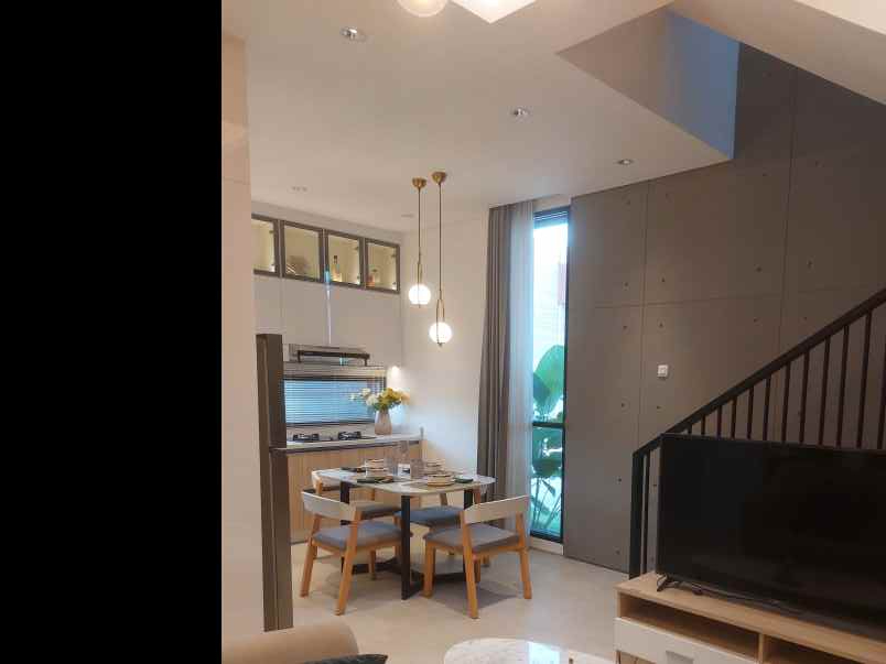 dijual rumah 2 lantai di semarang kota