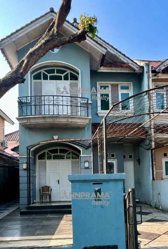 dijual rumah 2 lantai di telaga kahuripan bogor