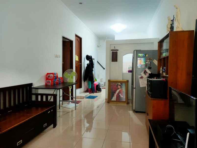 dijual rumah 2 lt bagus bebas banjir bcs kelapa gading