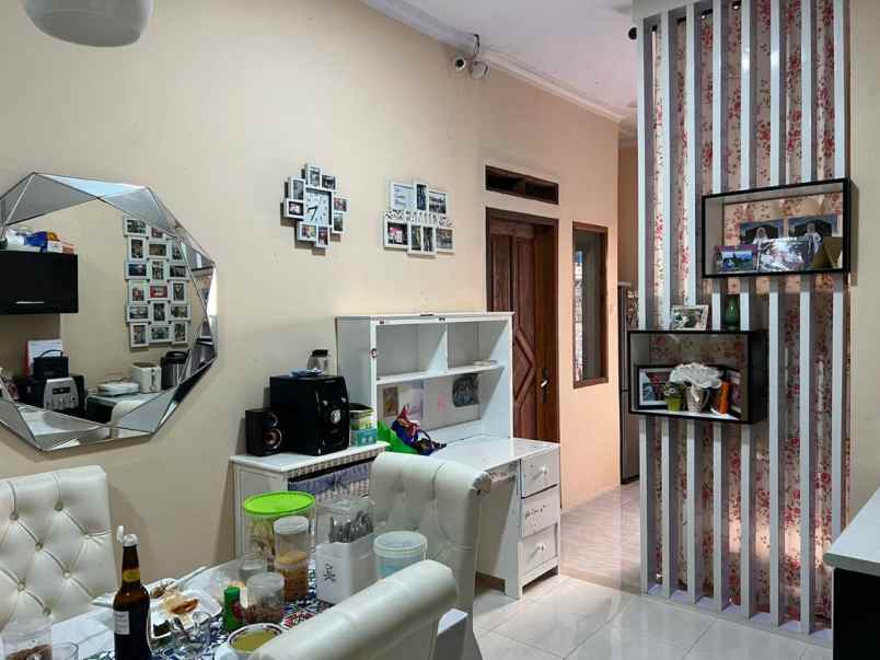 dijual rumah apotix roxy poltangan