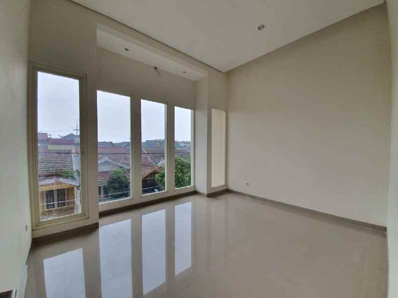 dijual rumah araya galaxy bumi permai