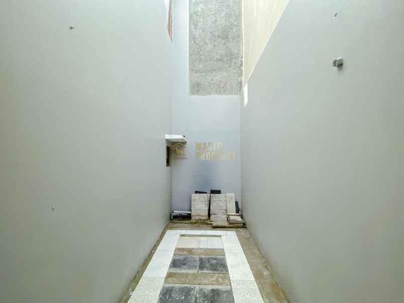 dijual rumah babarsari