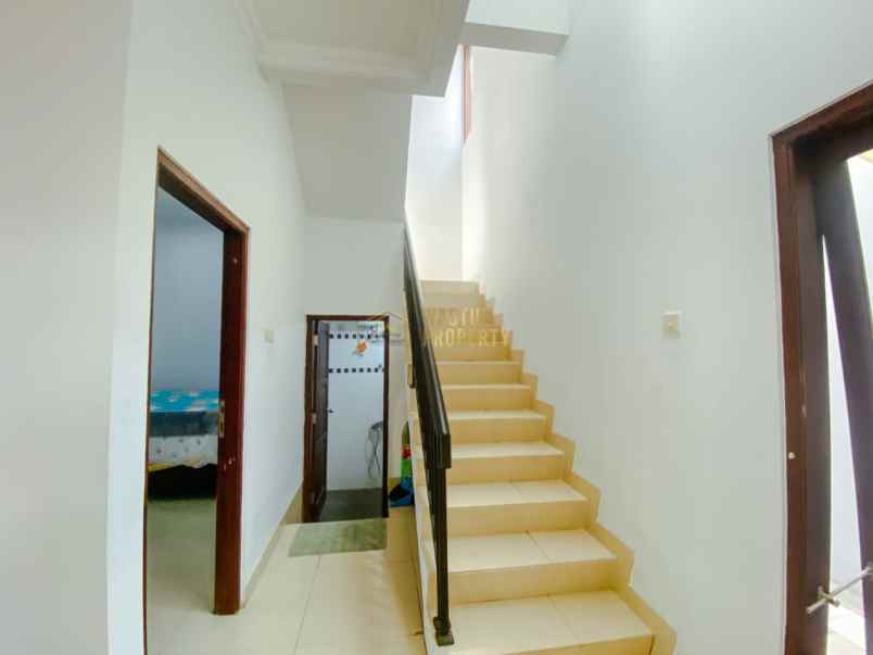 dijual rumah babarsari