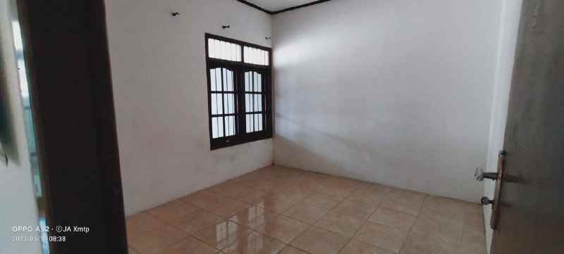 dijual rumah babatan pantai