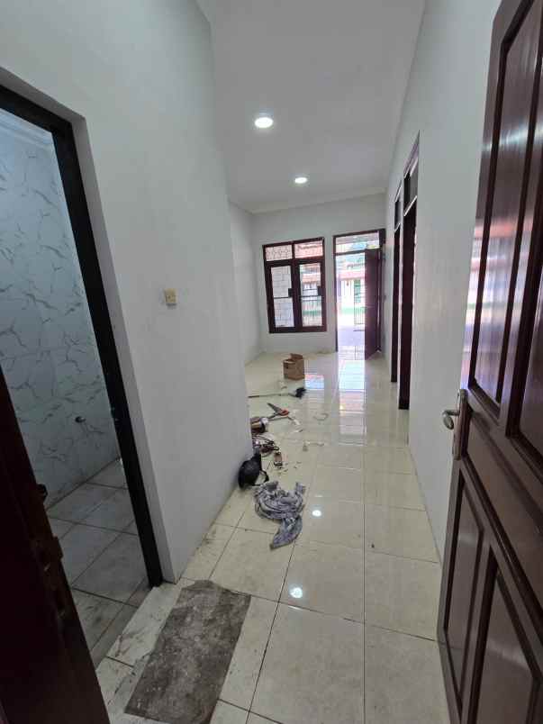dijual rumah babatan pantai utara